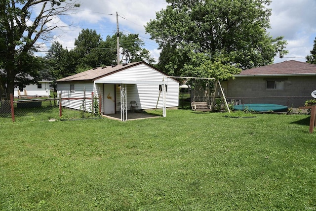 2726 S Roena St, Indianapolis, IN 46241 - back of property with a patio area