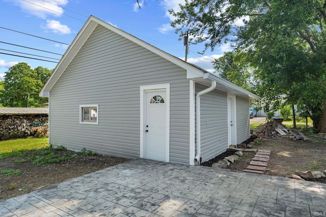 809 E 5th St, Fowler, IN 47944 - view of garage