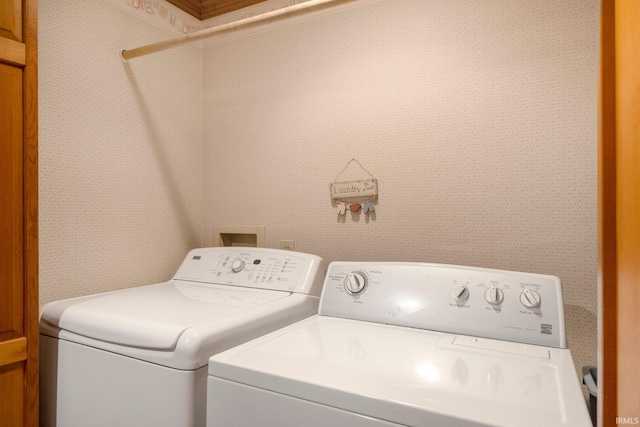 220 N Line St, Churubusco, IN 46723 - laundry room with washing machine and dryer and wallpapered walls