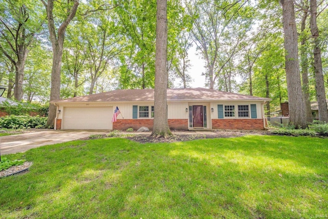 2613 Queensbury Rd, Muncie, IN 47304 - ranch-style home with brick siding, a garage, and a front lawn