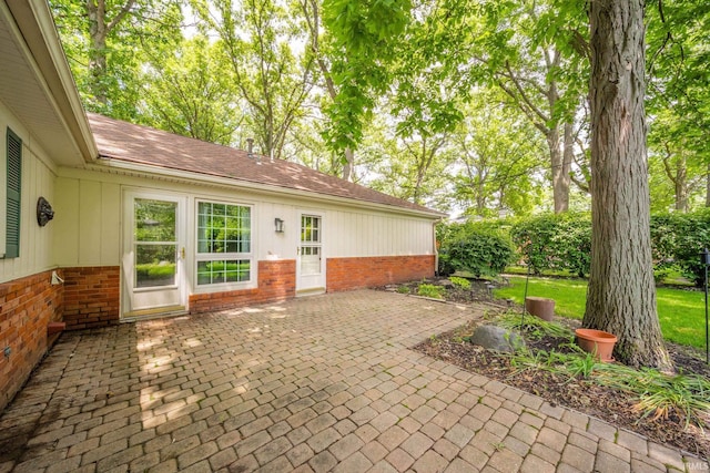2613 Queensbury Rd, Muncie, IN 47304 - view of patio