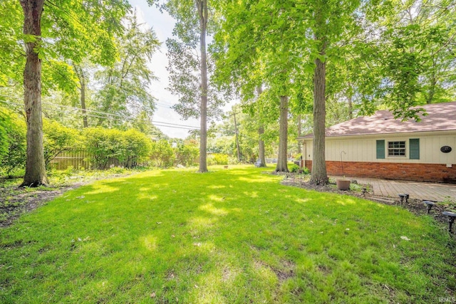2613 Queensbury Rd, Muncie, IN 47304 - view of green lawn