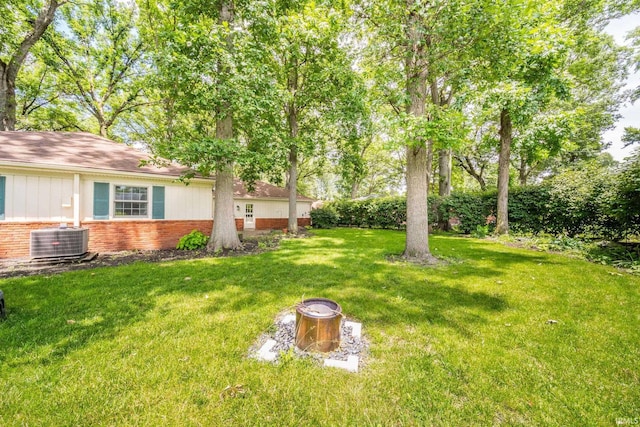 2613 Queensbury Rd, Muncie, IN 47304 - view of green lawn