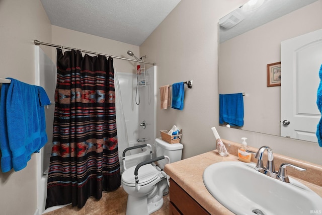 807 Percheron Pl, Lafayette, IN 47905 - full bath with vanity, shower / tub combo with curtain, and a textured ceiling