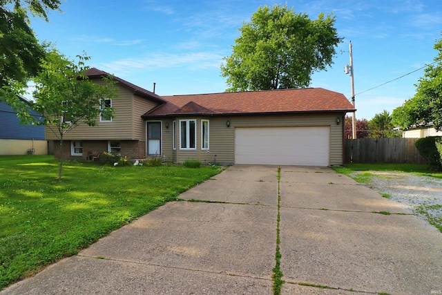 924 N Wagonwheel Trl, Lafayette, IN 47909 - split level home featuring a garage and concrete driveway