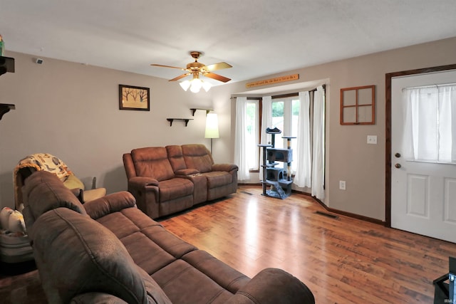 924 N Wagonwheel Trl, Lafayette, IN 47909 - living area featuring a ceiling fan and light wood-style floors