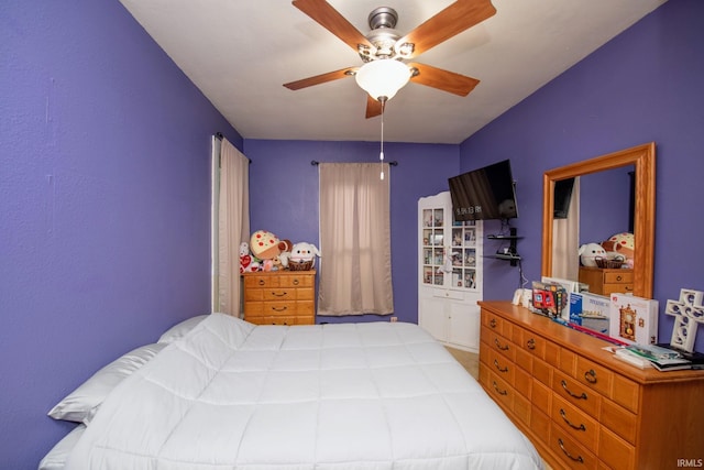 403 E Columbia St, Flora, IN 46929 - bedroom with ceiling fan