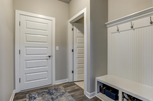 5573 Camden Dr, Newburgh, IN 47630 - mudroom with wood finished floors
