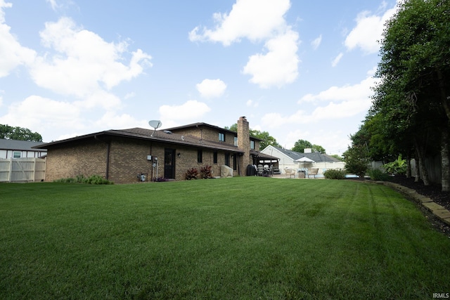 7117 Olive St, Evansville, IN 47715 - view of yard