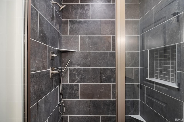 323 Haddington Ln, Lafayette, IN 47905 - full bathroom featuring a stall shower