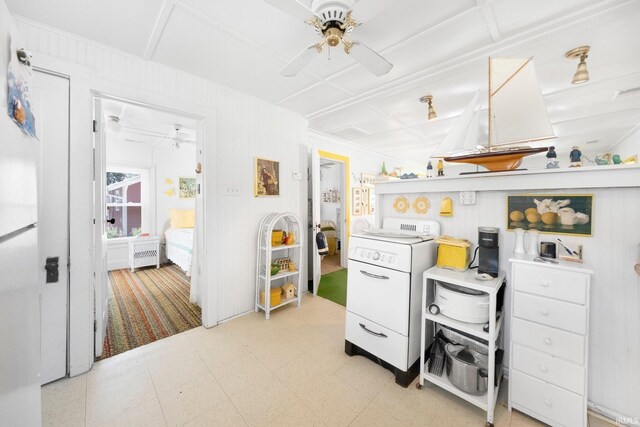 387 Ems T26 Ln, Leesburg, IN 46538 - kitchen featuring a ceiling fan, light floors, and washer / clothes dryer