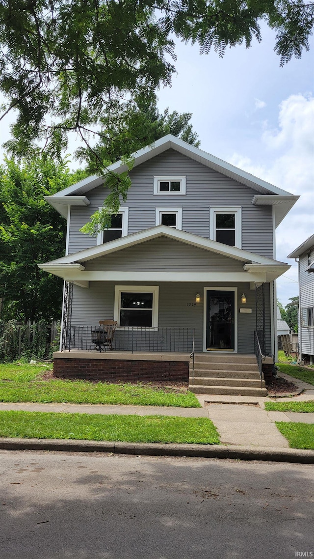 1219 Oakland St, Fort Wayne, IN 46808 - american foursquare style home featuring covered porch