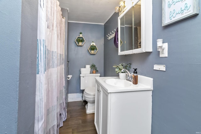 225 N E St, Marion, IN 46952 - full bath featuring vanity, wood finished floors, and a shower with curtain