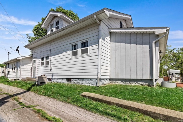 225 N E St, Marion, IN 46952 - view of home's exterior