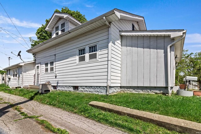 225 N E St, Marion, IN 46952 - view of side of property