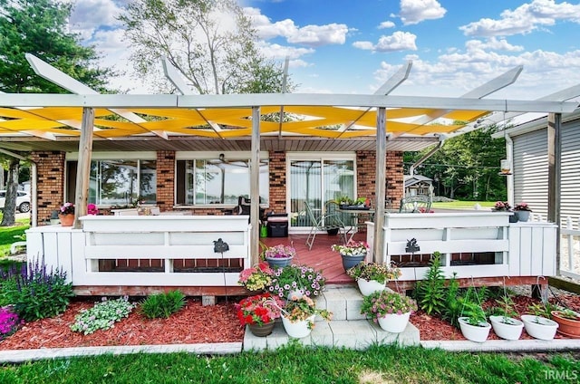 1049 Chapman Lake Dr, Warsaw, IN 46582 - view of patio / terrace