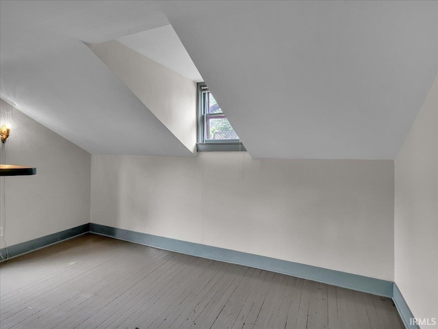 1310 W Jefferson Blvd, Fort Wayne, IN 46802 - bonus room with lofted ceiling and hardwood / wood-style flooring
