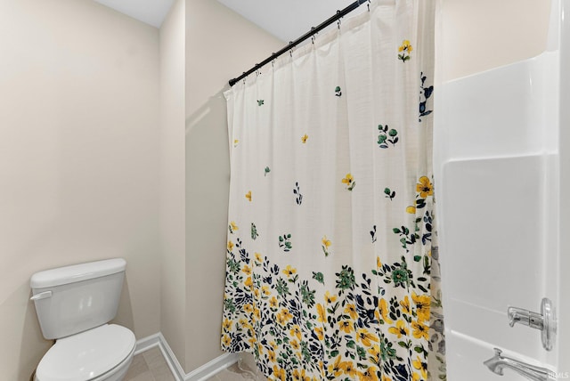 1114 Mosaic St, Huntertown, IN 46748 - full bathroom with toilet and curtained shower