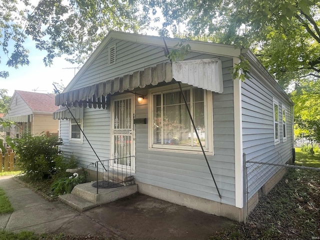 2056 Riedmiller Ave, Fort Wayne, IN 46802 - view of bungalow