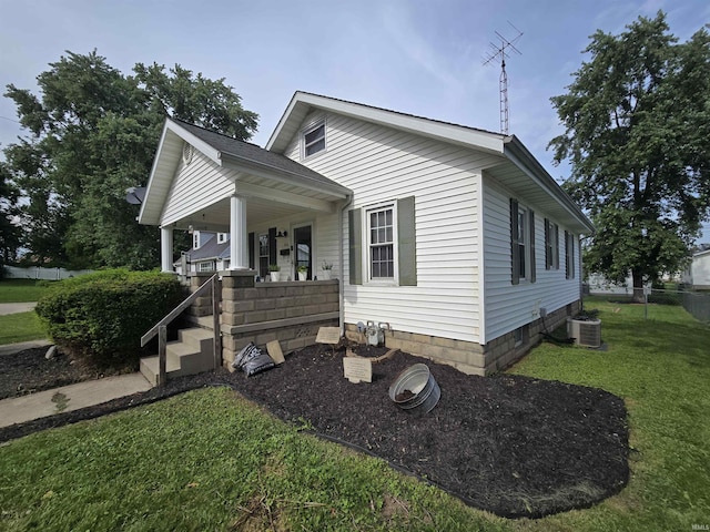 410 NW 2nd St, Washington, IN 47501 - view of front of property with covered porch
