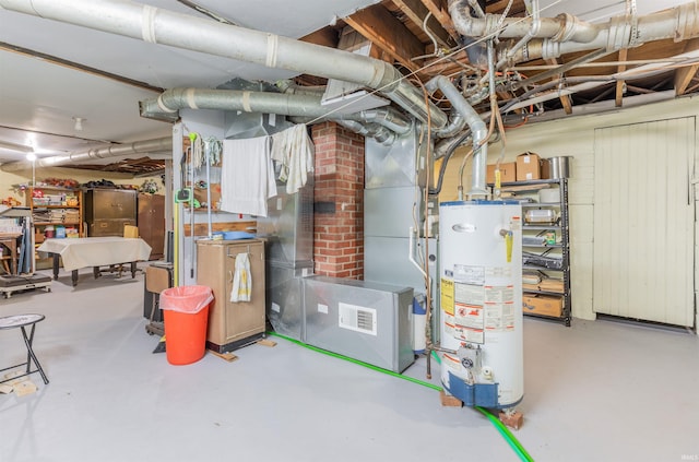 3721 Claremont Ave, Evansville, IN 47712 - unfinished basement featuring water heater