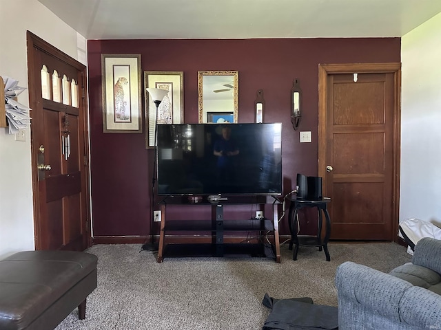 2816 E Morgan Ave, Evansville, IN 47711 - view of carpeted living area