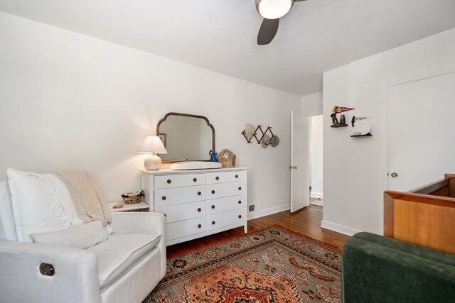 3865 E Forest Glen Ave, Leesburg, IN 46538 - sitting room with wood finished floors and ceiling fan