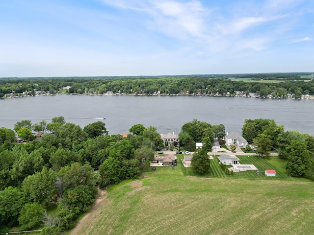 3865 E Forest Glen Ave, Leesburg, IN 46538 - drone / aerial view of a large body of water