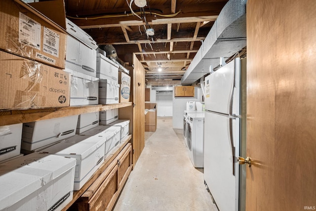 241 Sylvan Glen Dr, South Bend, IN 46615 - unfinished basement with freestanding refrigerator and washer / dryer
