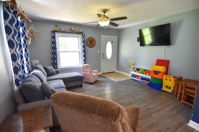 2221 Washington Ave, Evansville, IN 47714 - living area featuring ceiling fan and wood finished floors