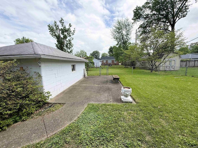 100 S Fairlawn Ave, Evansville, IN 47714 - view of yard with a storage unit and a patio