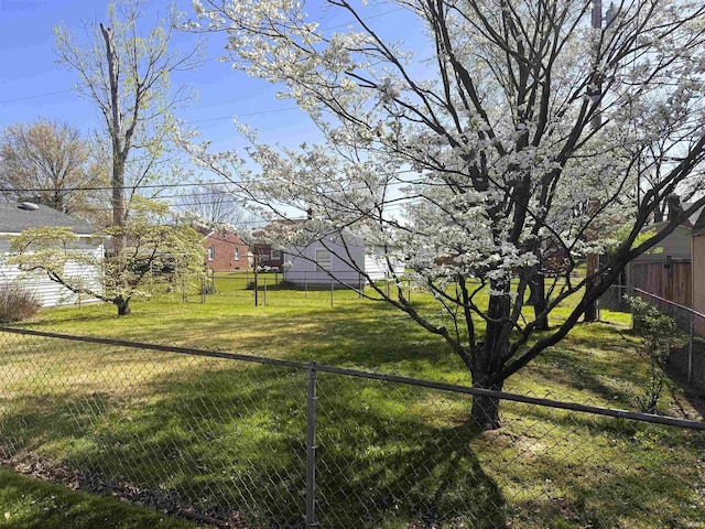 100 S Fairlawn Ave, Evansville, IN 47714 - view of fenced backyard