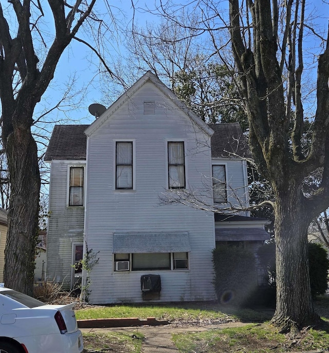 601 E Gum St, Evansville, IN 47713 - view of side of property featuring a shingled roof