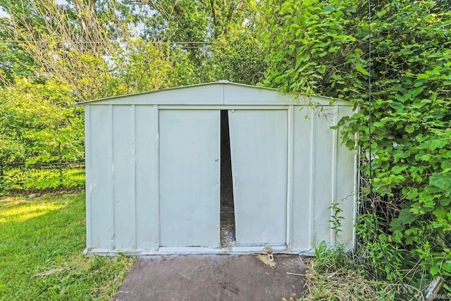 118 Burns Blvd, Fort Wayne, IN 46807 - view of shed