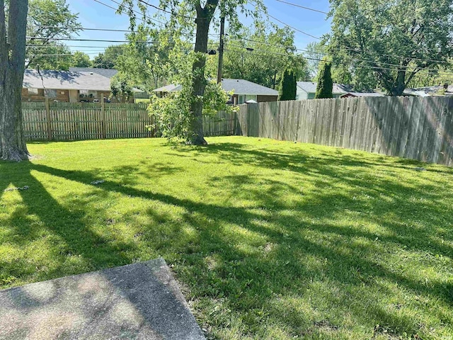 2407 Sherborne Blvd, Fort Wayne, IN 46805 - view of fenced backyard