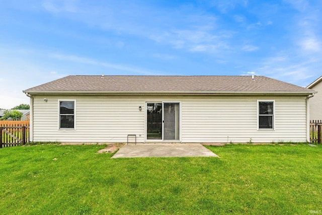 8620 Shearwater Pass, Fort Wayne, IN 46825 - back of property with a patio area