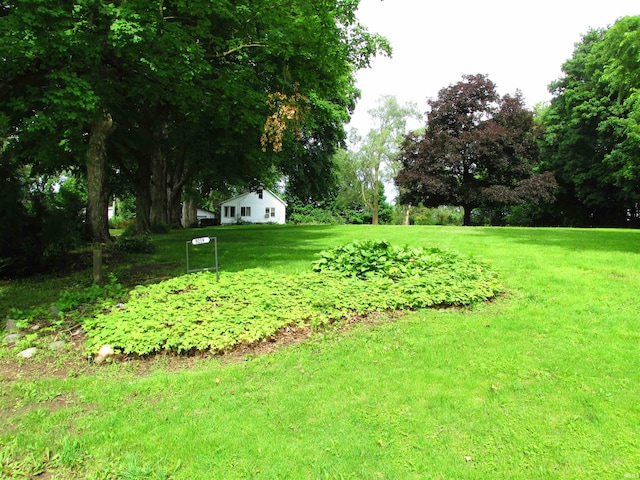 9219 N 100 W, West Lafayette, IN 47906 - view of community with a lawn