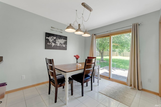 9502 Sail Wind Dr, Fort Wayne, IN 46804 - dining room with baseboards