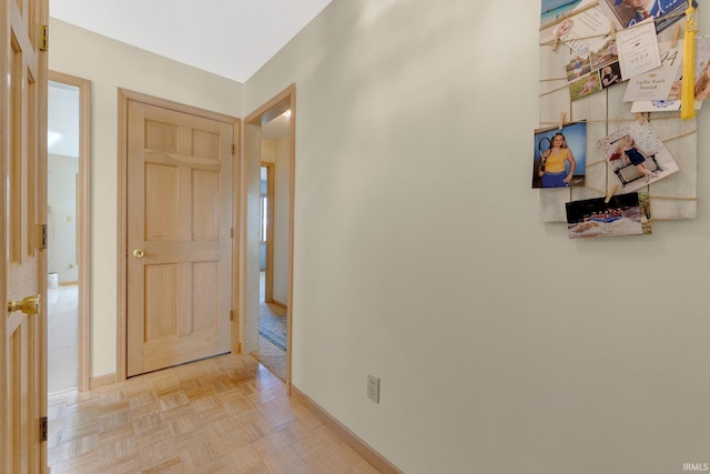 9502 Sail Wind Dr, Fort Wayne, IN 46804 - hallway with baseboards