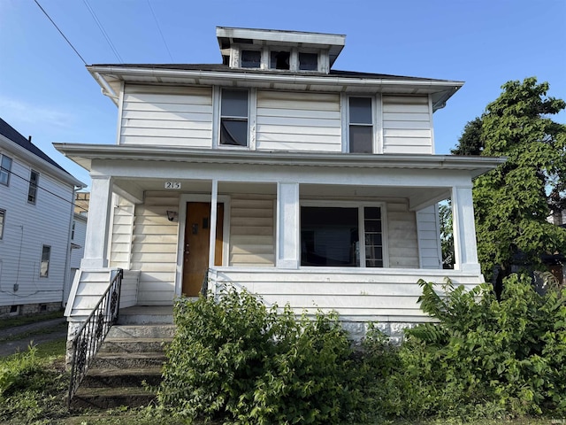 215 W 7th St, Marion, IN 46952 - american foursquare style home with covered porch