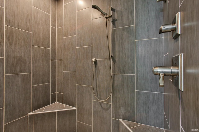 3517 Boulder Pass, Fort Wayne, IN 46818 - full bath featuring tiled shower