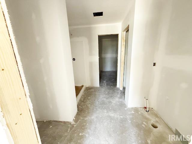 13315 Halen Hill Ct, Fort Wayne, IN 46818 - view of hallway