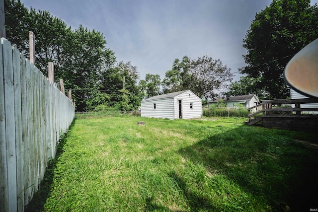 221 S Kenmore St, South Bend, IN 46619 - view of yard with an outbuilding
