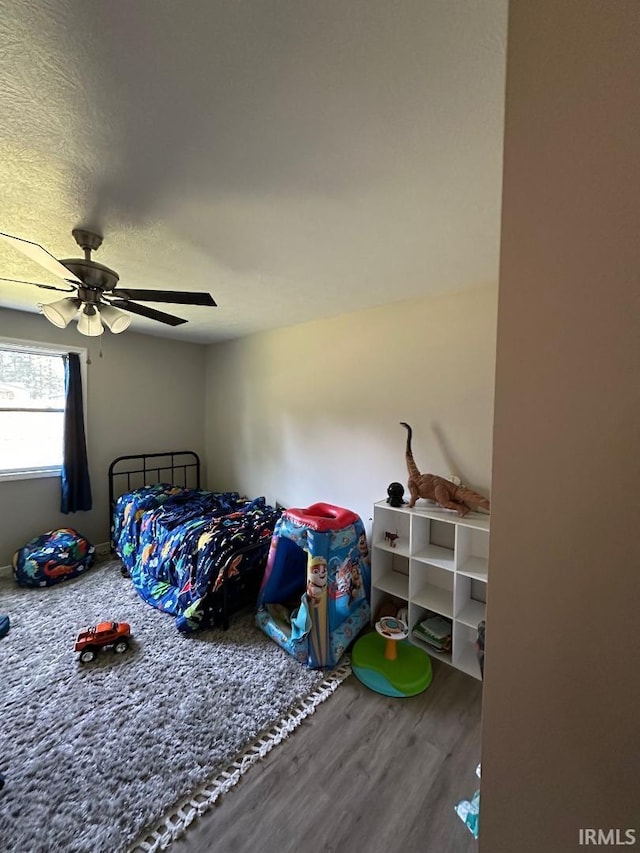 148 SW 8th St, Linton, IN 47441 - bedroom with wood finished floors and ceiling fan