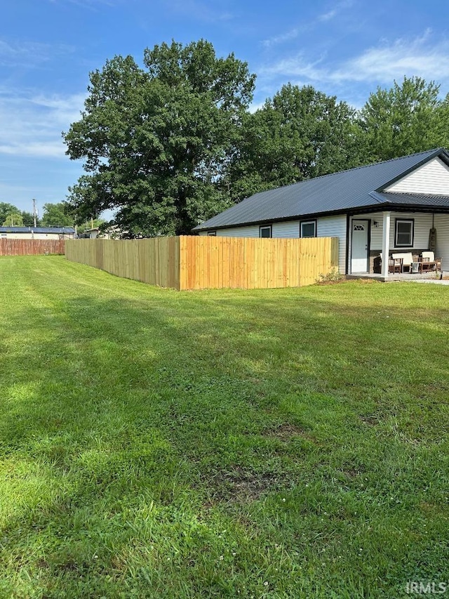 148 SW 8th St, Linton, IN 47441 - view of yard