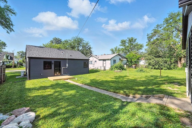 1914 Emerson Ave, Fort Wayne, IN 46808 - back of house featuring a residential view