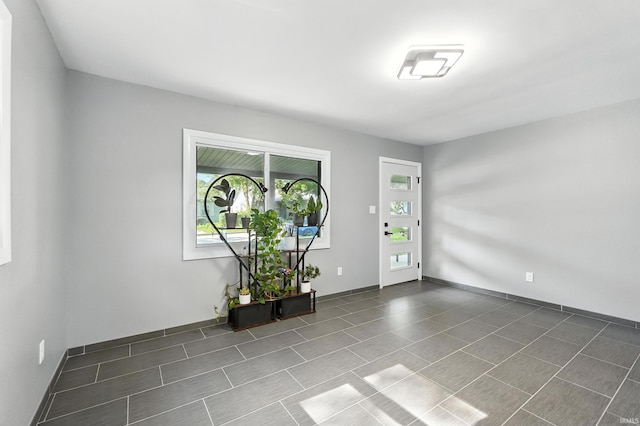 1914 Emerson Ave, Fort Wayne, IN 46808 - view of tiled spare room