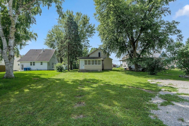 1331 Summit St, New Haven, IN 46774 - view of green lawn