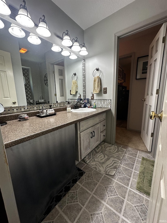 619 Briarfield Dr, Fort Wayne, IN 46825 - full bath with vanity
