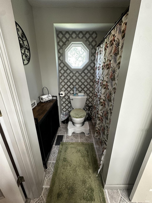 619 Briarfield Dr, Fort Wayne, IN 46825 - bathroom with toilet and curtained shower